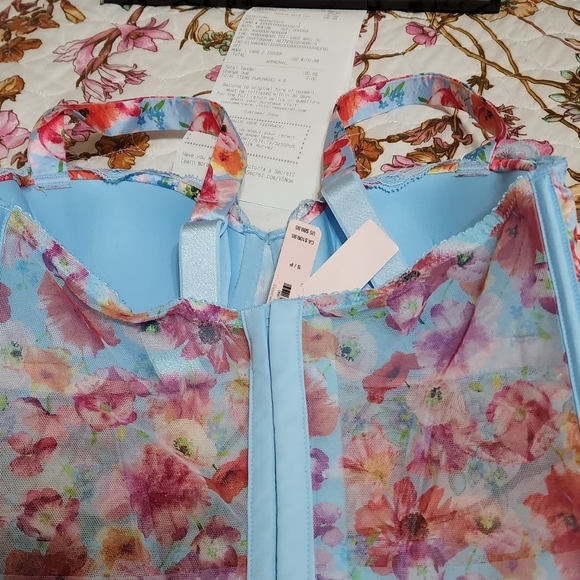 Brand New Women Victoria Corset Size S/P. - Picture 10 of 11